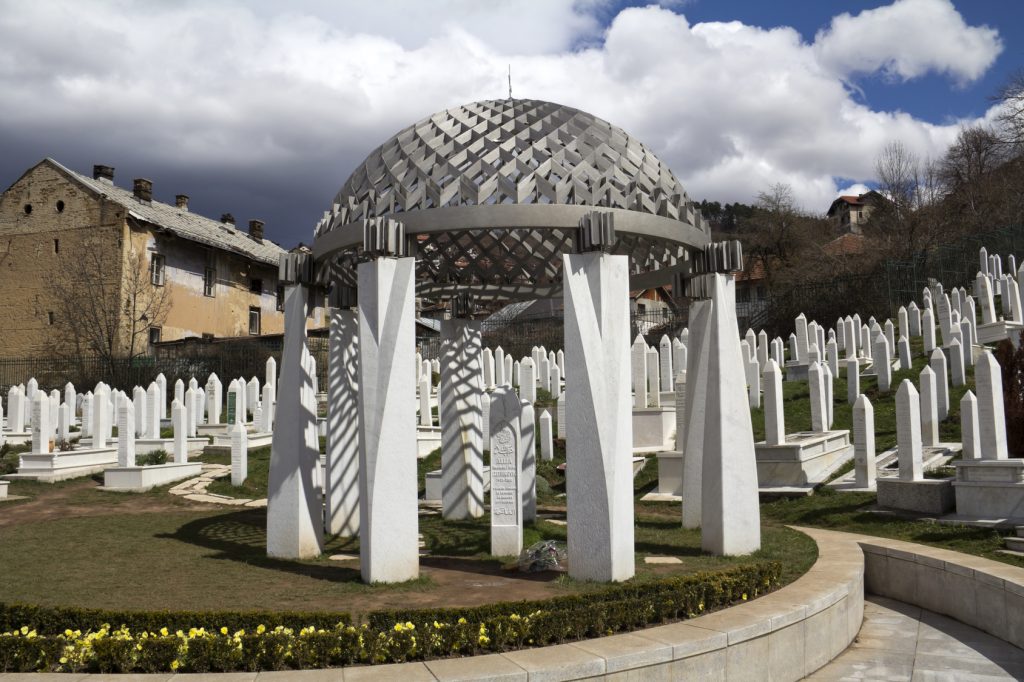 Kral Alija İzzet Begoviç’in Anıt Mezarı & Kovaçi Şehitler Mezarlığı, Saraybosna