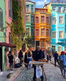 Yazı: Minik Kalpler (Hobbit Evi) | Balat | Yazan: Fatoş Şahin