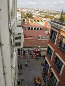 Yazı: Minik Kalpler (Hobbit Evi) | Balat | Yazan: Fatoş Şahin