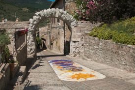 Yazı: Spello’da Infiorata Şenliği | Yazan: Pelin Öncüoğlu