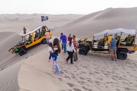 Yazı: Huacachina Vahası'nda Kum Sörfü | Yazan: Pelin Öncüoğlu Işık