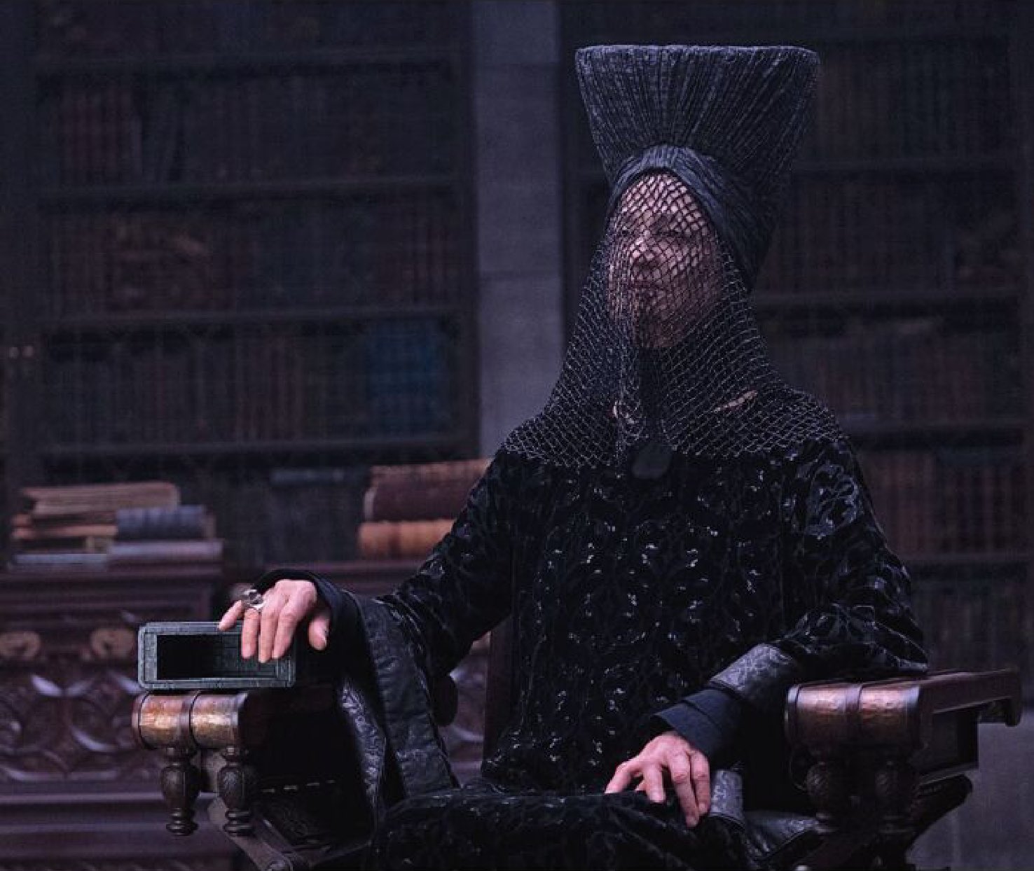 Dune Çöl Gezegeni: Başrahibe Moriam
