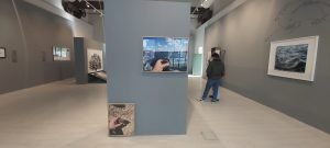 Yazı: Akışın Tanığı | Cendere Sanat | Yazan: Demet Albayrakoğlu