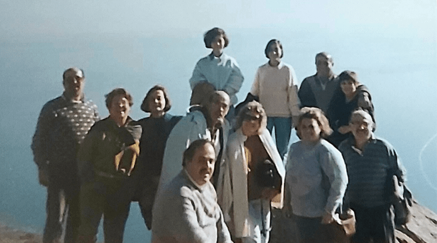 Yazı: Ayvalık'ta Bir Aile Fotoğrafı | Yazan: Demet Albayrakoğlu