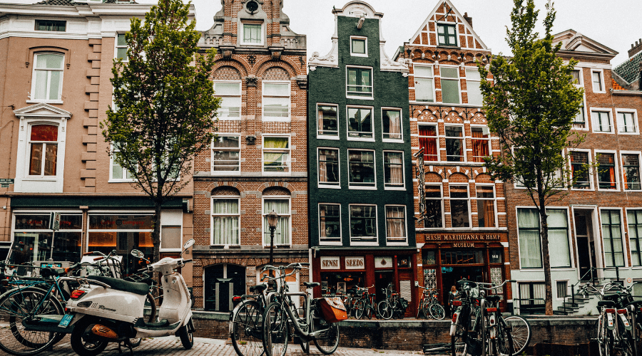 Amsterdam Tarihi Binalar