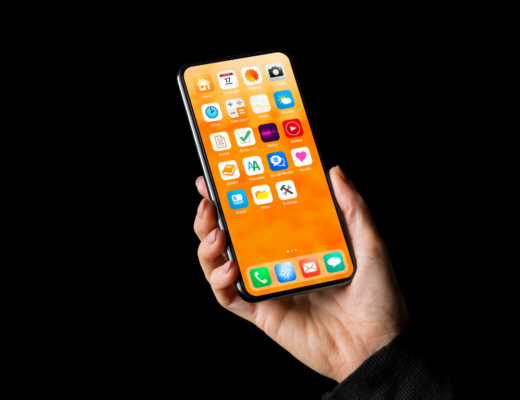 Yazı: Cep Telefonlarının Gelişimi: Teknoloji ile Değişen Alışkanlıklar