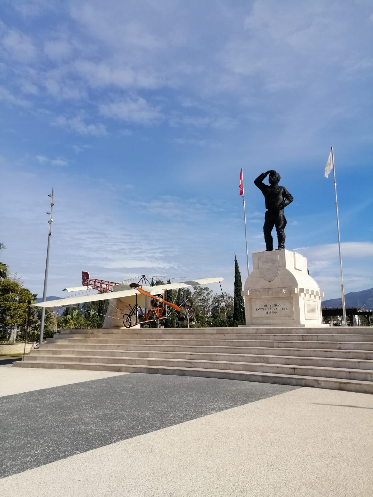 Öykü: Tayyareci Fethi Bey | Yazan: Burak Süalp